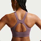 Bra deportivo de media sujeción con almohadillas para mujer Nike Universa