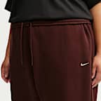 Nike Studio Fleece Medium Weight Pantalón oversize de talle alto con bajos elásticos - Mujer (tallas grandes)