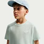 Nike Sportswear Older Kids' T-Shirt