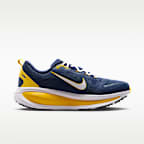 Tenis de correr en pavimento para hombre Nike College Vomero 18 (Michigan)