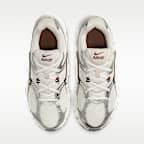 Nike V5 RNR Women's Shoes with Reflective Design Accents