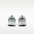 Nike Vomero 5 大童反光裝飾鞋款