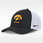 Gorra de rejilla universitaria Nike ajustable para hombre Iowa Sideline Rise Gameday