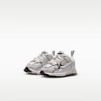 Tenis para bebé e infantil Nike Vomero 5