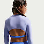 Conjunto de top cropped de manga larga y parte de abajo de cintura alta para niña talla grande Nike Swim Effortless Essential