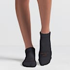 Calcetines al tobillo NikeSKIMS Dri-FIT para mujer (3 pares)