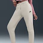 Joggers de tiro medio para mujer Nike Sportswear Club Fleece
