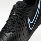 Tacos de fútbol para cancha cubierta de corte low Nike Tiempo Legend 10 Academy