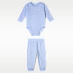 Conjunto de body y pants para bebé (0 a 9 meses) Nike Baby Essentials