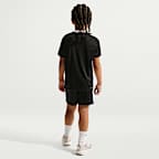 Conjunto de dos piezas con shorts deportivos Dri-FIT para niños talla pequeña Nike