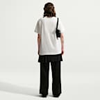 T-shirt Nike Sportswear Classic i oversizemodell för kvinnor