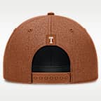 Gorra universitaria Nike ajustable para hombre Texas Legacy Basketball Rope Rise