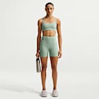 Shorts de ciclismo de tiro alto de 13 cm para mujer Nike Zenvy