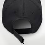 Nike Dri-FIT Club Structured Swoosh Cap