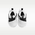 Tenis para bebé e infantil Nike Team Hustle D 12