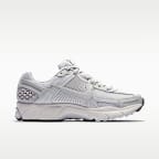 Nike Zoom Vomero 5 Men's Shoes