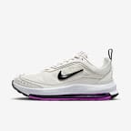 Phantom/Sail/White/Black