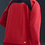 Playera de fútbol de cuello redondo Repel para hombre Nike Total 90