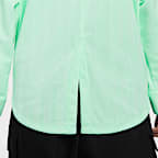 เสื้อเชิ้ตติดกระดุมลายทางผ้าแจ็คการ์ดโอเวอร์ไซส์ผู้หญิง Nike Sportswear