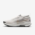 Vast Grey/Summit White/Black/Sand Drift