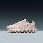 Phantom/Medium Soft Pink/Moon Particle