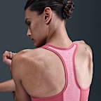 Bra deportivo de media sujeción con almohadillas para mujer Nike Swoosh Front Zip