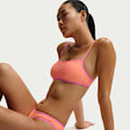 Slip bikini hipster con texture ondulata Nike Swim – Donna