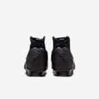 Nike Jr. Phantom Luna 2 Club Younger/Older Kids' Multi-Ground High-Top Football Boot