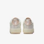 ナイキ エア フォース 1 '07 LV8 ウィメンズシューズ