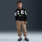 Sudadera de cuello redondo de tejido Fleece de chenilla para niños talla pequeña Nike Club