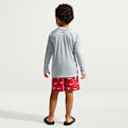 Conjunto de playera de manga larga y short para niño talla pequeña Nike Swim