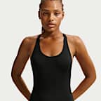 Traje de baño de una sola pieza con cuello en forma de U para mujer Nike Swim Effortless Essential