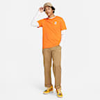 เสื้อยืดผู้ชาย Nike Sportswear Somos Familia