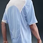 Jersey de fútbol de manga corta Dri-FIT para hombre Nike Total 90