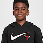 Chicago Bulls Club Fleece Essential Nike NBA-Hoodie (ältere Kinder, Jungen)