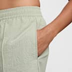 Nike Sportswear Everything Wovens Women's Mid-Rise 5" Shorts