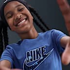 Nike Sportswear Older Kids' T-Shirt