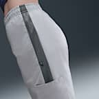 FC Barcelona Essential Repel Nike Normal Belli Dokuma Kadın Futbol Jogger'ı