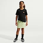 Playera para niños talla grande Nike Sportswear
