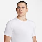 Camiseta interior con cuello redondo y ajuste entallado para hombre Nike Dri-FIT Essential Cotton Stretch (paquete de 2)