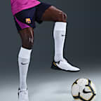 Shorts de fútbol de tejido Knit Nike Dri-FIT para hombre FC Barcelona Strike