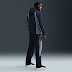 Chamarra Windrunner para hombre con tecnología Nike Tech de tejido Fleece con cierre completo y bloques de color