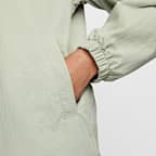 ナイキ スポーツウェア エッセンシャル ウィメンズ オーバーサイズド UV ウーブン コーチ ジャケット