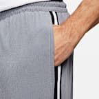 Shorts de básquetbol de tejido Woven UV Dri-FIT de 15 cm para hombre Nike DNA