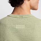 เสื้อถักแขนสั้นผู้ชาย Nike Life