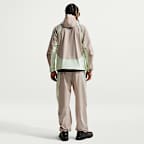 Chamarra Windrunner de tejido Woven de cierre completo Dri-FIT con colores contrastantes para hombre Nike Tech