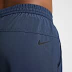 Shorts versátiles Dri-FIT de 18 cm sin forro para hombre Nike Form