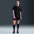 England Relaxed Women's Nike One Dri-FIT Football Short-Sleeve Top