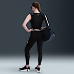 Nike Pro Leggings de 7/8 de talle medio con estampado y paneles de malla - Mujer