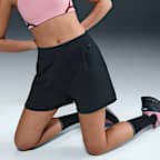 Shorts Dri-FIT de tiro medio holgados de 10 cm para mujer Nike 24.7 ImpossiblySoft